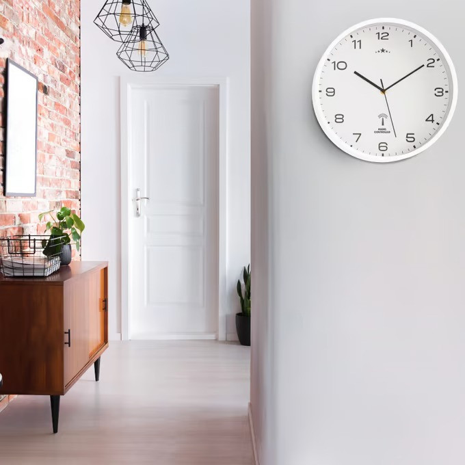 Rádiem řízené hodiny Ø31cm | bílé