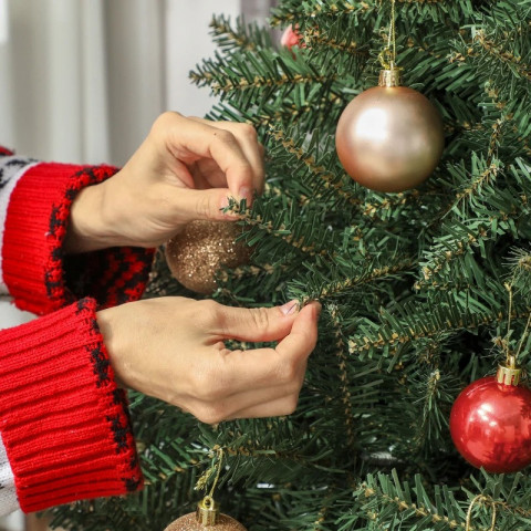 Umělý vánoční stromek se stojanem, 180 cm | zelený č.2