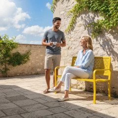 Kovová zahradní lavice 127 x 61 x 85 cm | žlutá č.1