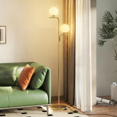 Moderní lampa se skleněnými kulovými stínidly | zlatá