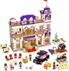 LEGO Friends 41101 Hotel Grand v městečku Heartlake č.2