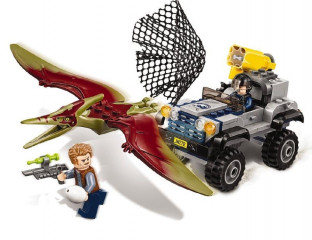 LEGO Jurassic World 75926 Hon na Pteranodona č.2