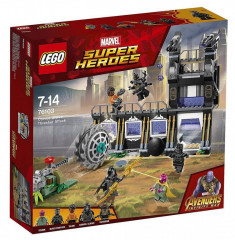 LEGO Super Heroes 76103 Corvus Glaive útočí