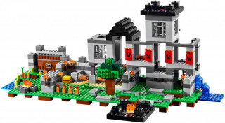 LEGO Minecraft 21127 The Fortress (Pevnost) - lehce poničený karton (foto v galerii) č.3