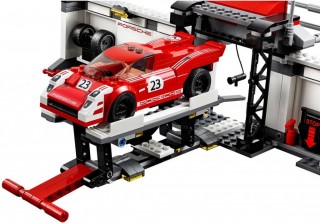 LEGO Speed Champions 75876 Porsche 919 Hybrid a 917K ulička v boxech č.2