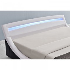 Čalouněná postel Malaga s LED osvětlením 180 x 200 cm | bílá č.2