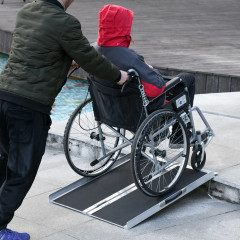 Rampa pro invalidní vozíky 93 x 73 x 5 cm | černá č.2